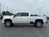 Thumbnail of 2022 Pearl Chevrolet Silverado 2500