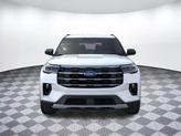 Thumbnail of 2025 Star White Metallic Tri-Coat Ford Explorer