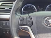 Thumbnail of 2017 Ooh La La Rouge Mica Toyota Highlander