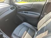Thumbnail of 2019 Iridescent Pearl Tricoat Chevrolet Equinox