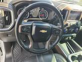 Thumbnail of 2022 Iridescent Pearl Tricoat Chevrolet Silverado 2500