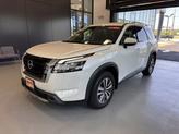 Thumbnail of 2023 White Nissan Pathfinder