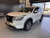 Photo of 2023 White Nissan Pathfinder