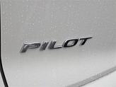 Thumbnail of 2019 White Diamond Pearl Honda Pilot