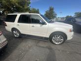 Thumbnail of 2017 White Platinum Metallic Tri-Coat Ford Expedition