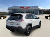 Thumbnail of 2019 Bright White Clearcoat Jeep Cherokee