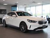 Photo of 2024 Alpine White BMW i5