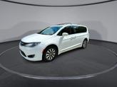 Thumbnail of 2020 Bright White Clearcoat Chrysler Pacifica