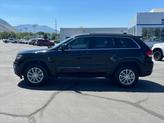 Thumbnail of 2022 Diamond Black Crystal Pearlcoat Jeep Grand Cherokee