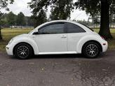 Thumbnail of 2000 White Volkswagen New Beetle