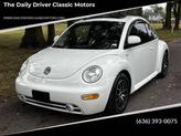 Photo of 2000 White Volkswagen New Beetle