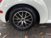 Thumbnail of 2000 White Volkswagen New Beetle