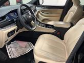 Thumbnail of 2023 Diamond Black Jeep Grand Cherokee L