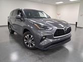 Photo of 2022 Magnetic Gray Metallic Toyota Highlander