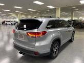 Thumbnail of 2017 Celestial Silver Metallic Toyota Highlander