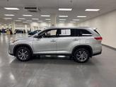 Thumbnail of 2019 Celestial Silver Metallic Toyota Highlander Hybrid
