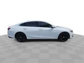Thumbnail of 2019 Summit White Chevrolet Malibu