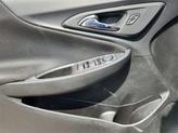 Thumbnail of 2019 Summit White Chevrolet Malibu