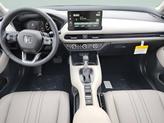 Thumbnail of 2026 Platinum White Pearl Honda HR-V
