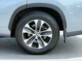 Thumbnail of 2022 Moon Dust Toyota Highlander