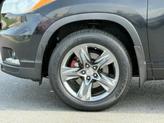 Thumbnail of 2015 Attitude Black Metallic Toyota Highlander