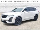 Photo of 2023 Crystal White Tricoat Cadillac XT6