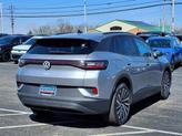 Thumbnail of 2025 Silver Mist Metallic Volkswagen ID.4