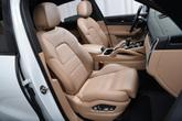 Thumbnail of 2021 Carrara White Metallic Porsche Cayenne