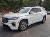 Thumbnail of 2022 Iridescent Pearl Tricoat Chevrolet Traverse