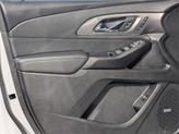 Thumbnail of 2022 Iridescent Pearl Tricoat Chevrolet Traverse