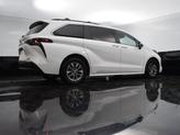 Thumbnail of 2023 Ice Cap Toyota Sienna