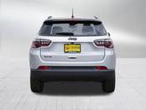 Thumbnail of 2026 silver zynith metallic clearcoat Jeep Compass
