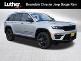 Photo of 2025 Silver Zynith Jeep Grand Cherokee