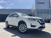 Photo of 2020 Glacier White Nissan Rogue