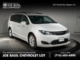 Photo of 2018 Bright White Clearcoat Chrysler Pacifica