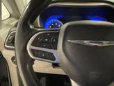 Thumbnail of 2018 Bright White Clearcoat Chrysler Pacifica