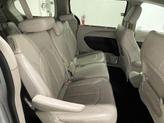 Thumbnail of 2018 Bright White Clearcoat Chrysler Pacifica
