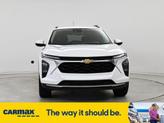 Thumbnail of 2024 White Chevrolet Trax