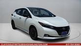 Photo of 2023 White / Black Nissan Leaf