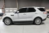 Thumbnail of 2018 Fuji White Land Rover Discovery