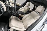 Thumbnail of 2018 Fuji White Land Rover Discovery