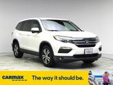 Photo of 2016 White Honda Pilot