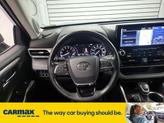 Thumbnail of 2021 Blue Toyota Highlander