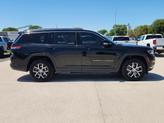 Thumbnail of 2023 Diamond Black Crystal Pearlcoat Jeep Grand Cherokee L