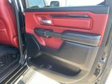 Thumbnail of 2022 Diamond Black Crystal Pearlcoat RAM 1500