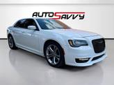 Photo of 2022 Bright White Clearcoat Chrysler 300