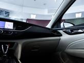 Thumbnail of 2019 White Frost Tri-Coat Buick Regal Sportback