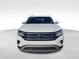 Thumbnail of 2022 Pure White Volkswagen Atlas Cross Sport