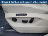 Thumbnail of 2025 Deep Black Pearl Effect Volkswagen Atlas