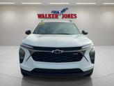 Thumbnail of 2025 Summit White Chevrolet Trax